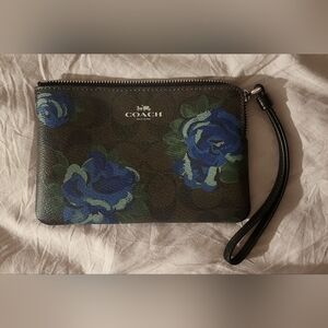 COACH Corner Zip Wristlet In Signature Canvas With Blue Rose Print